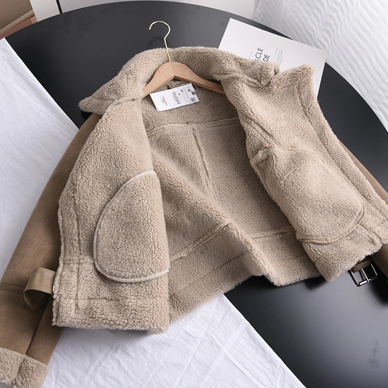Kaitlyn | Stylish Short Leather and Fleece Jacket